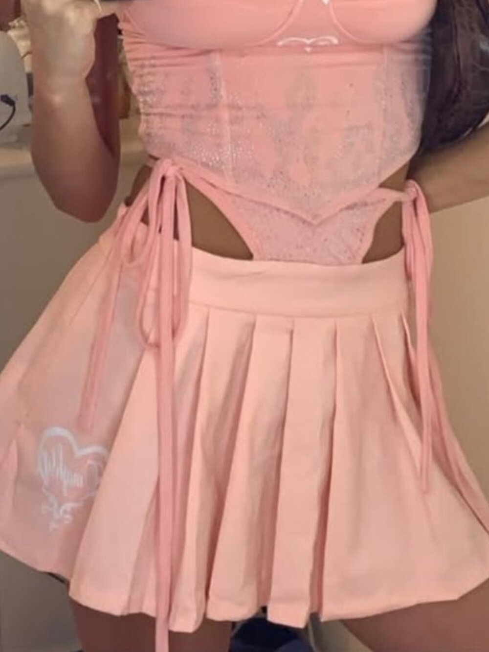 OMIGHTY low rise baby pink pleated mini skirt